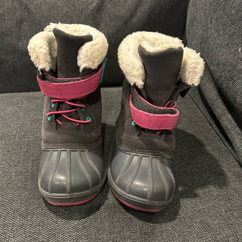 Girls snow boots